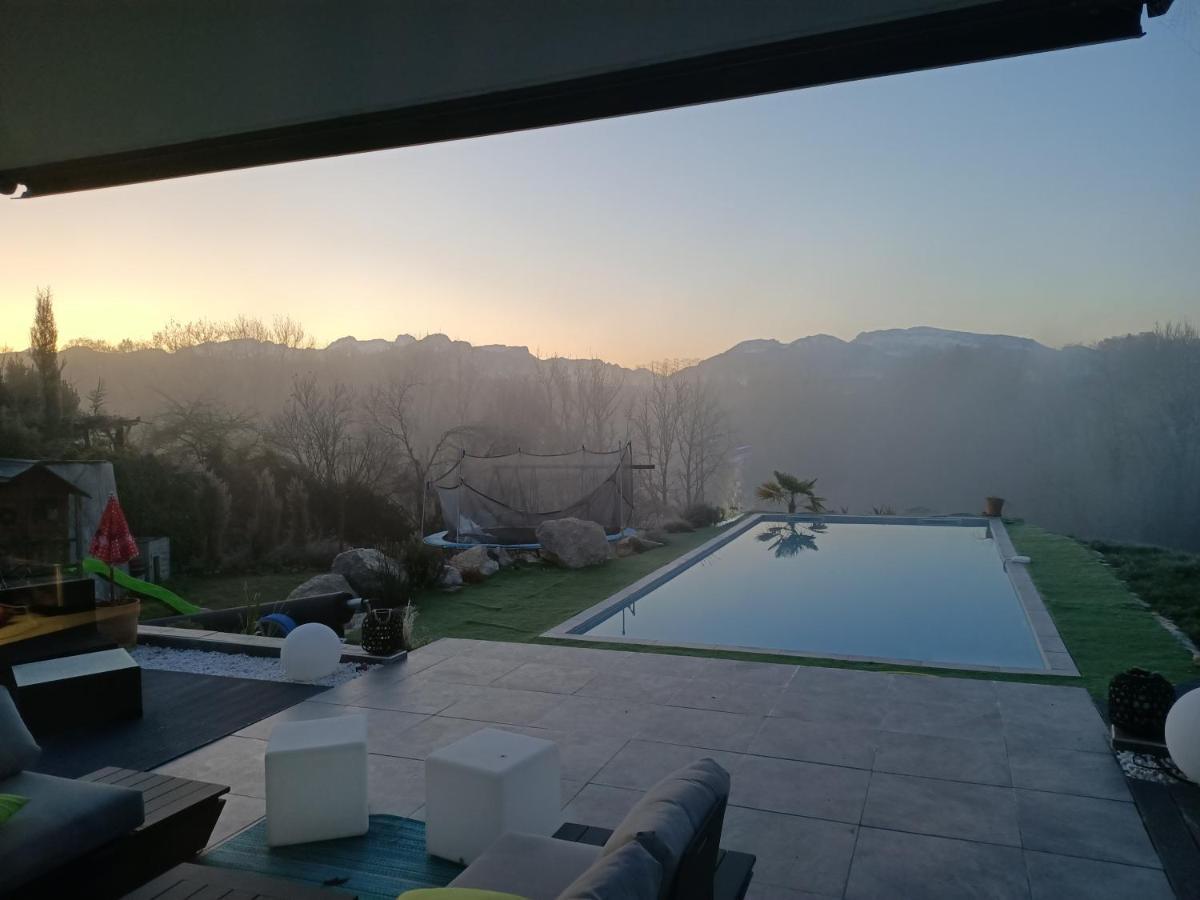 Chambres, Cuisine, Piscine, Spa, Billards, Airhockey, Nature Fillinges Exterior foto